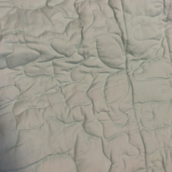 Vintage quilt. - Picture 5 of 9